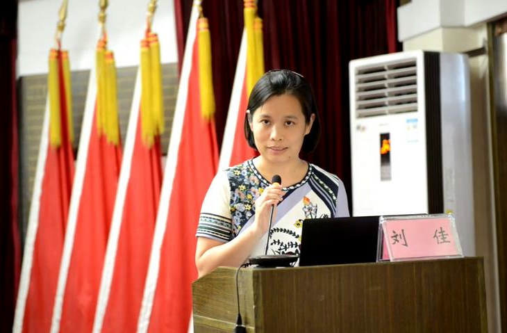 刘佳：风雨无阻向前 见证中国力量
